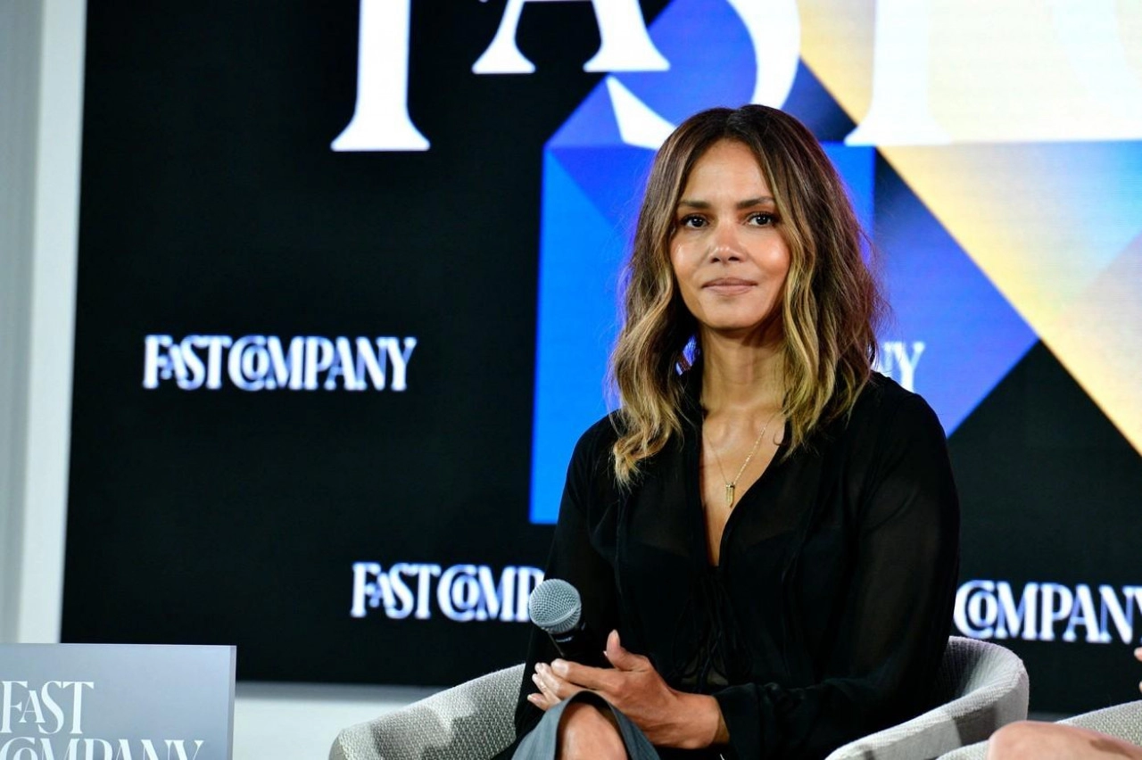 Halle Berry otkrila koja ju je slavna zvijezda pozvala na spoj